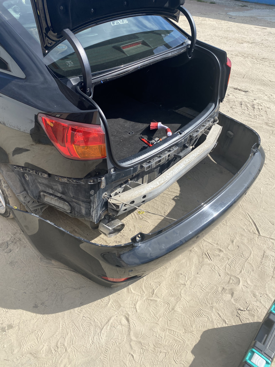 Замена вентиляционных шторок и чистка багажника Lexus IS 250 — Lexus IS ...