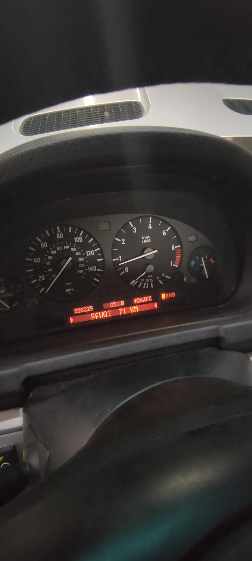 Замена шлейфа угла поворота руля — BMW X5 (E53), 3 л, 2003 года ...
