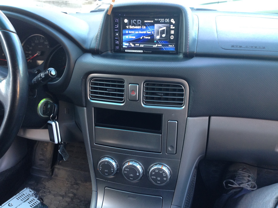 Поиск вариантов, чем заменить штатную магнитолу, или холодильник за ...