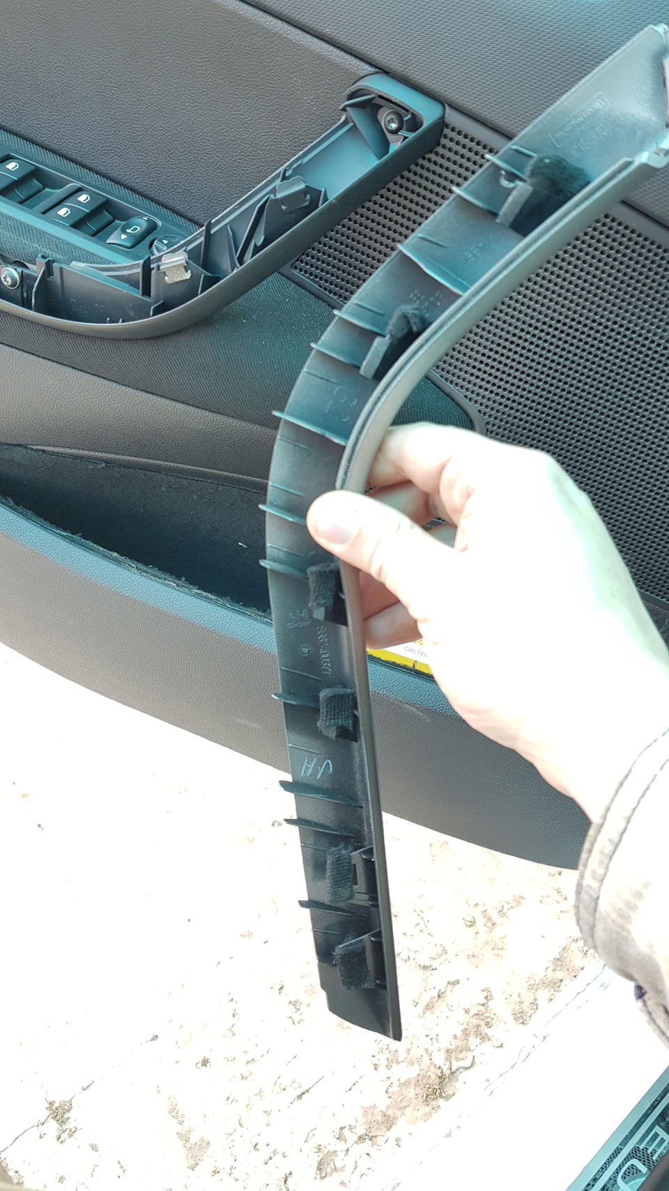 Скрип ручки двери — Peugeot 408, 1,6 л, 2014 года | своими руками | DRIVE2