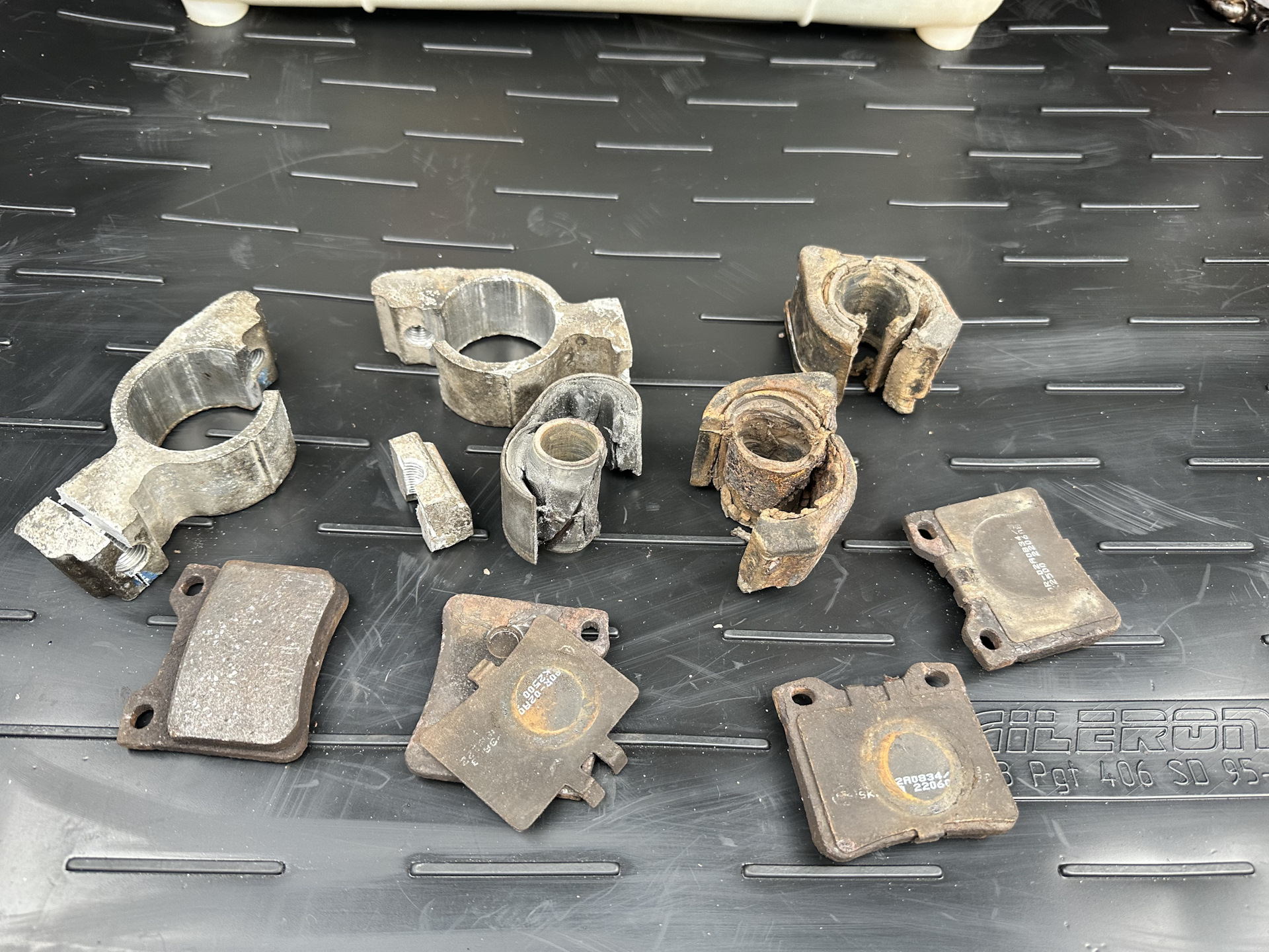 Проверил за год подвеску, и устранил злосчастный стук)) — Peugeot 406 ...