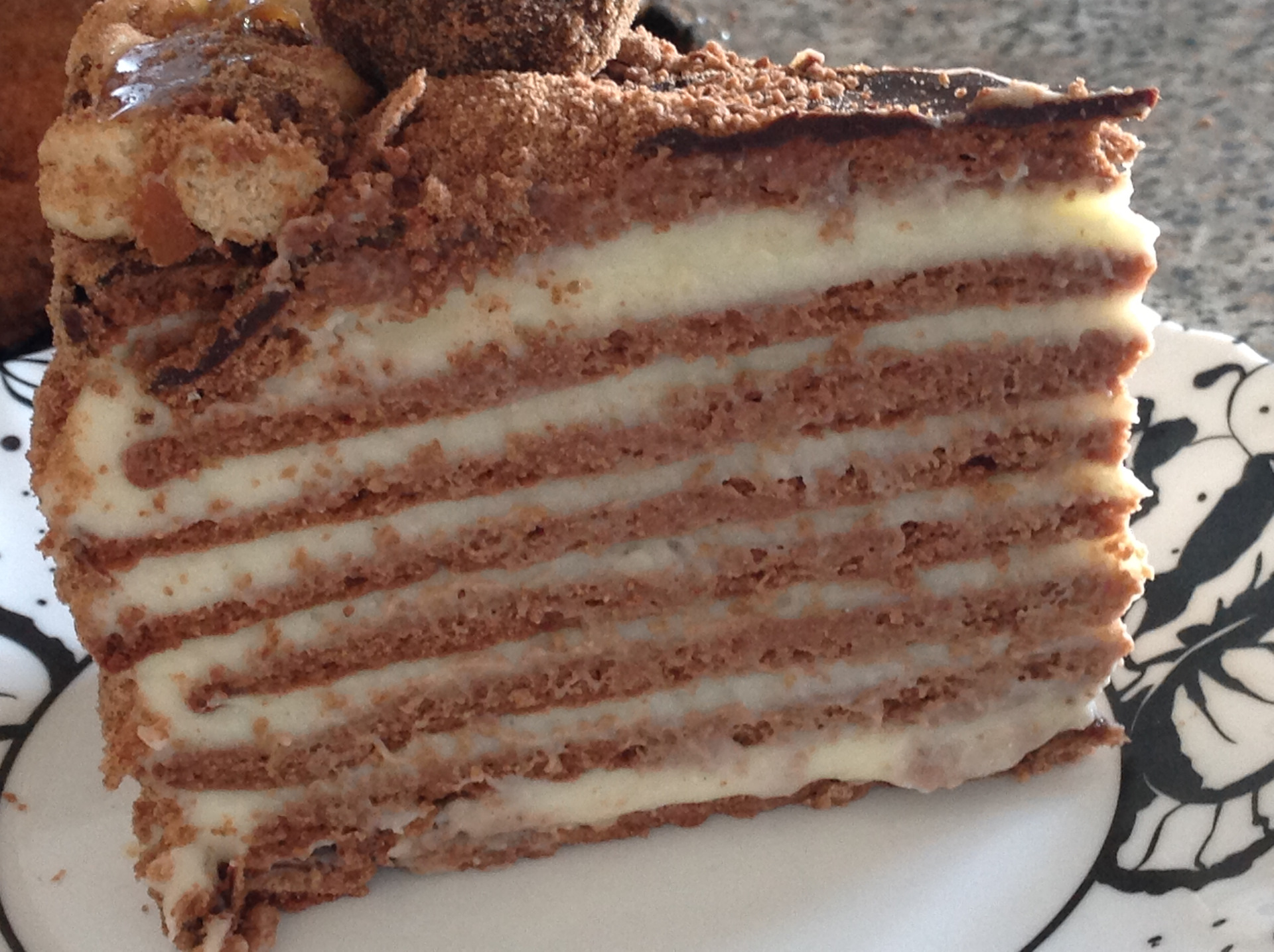 Торт Спартак шоколадно-медовый торт со сметанным заварным кремом