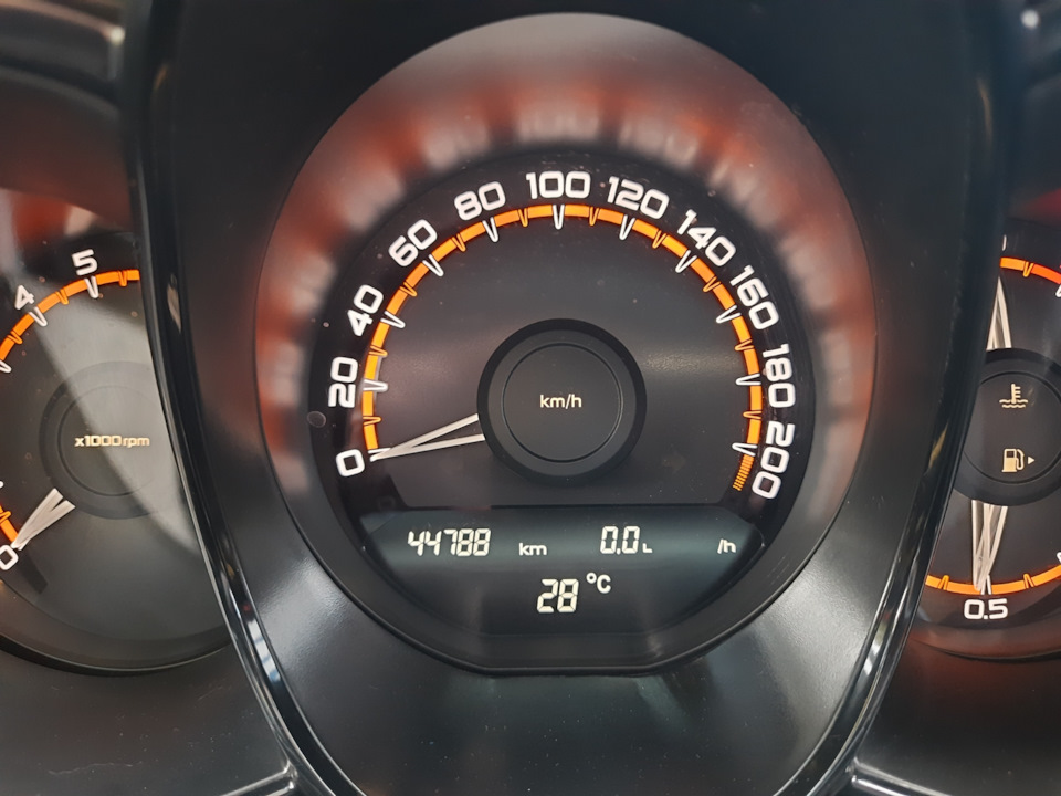 Замена масла — Lada Vesta (1G), 1,6 л, 2019 года | плановое ТО | DRIVE2