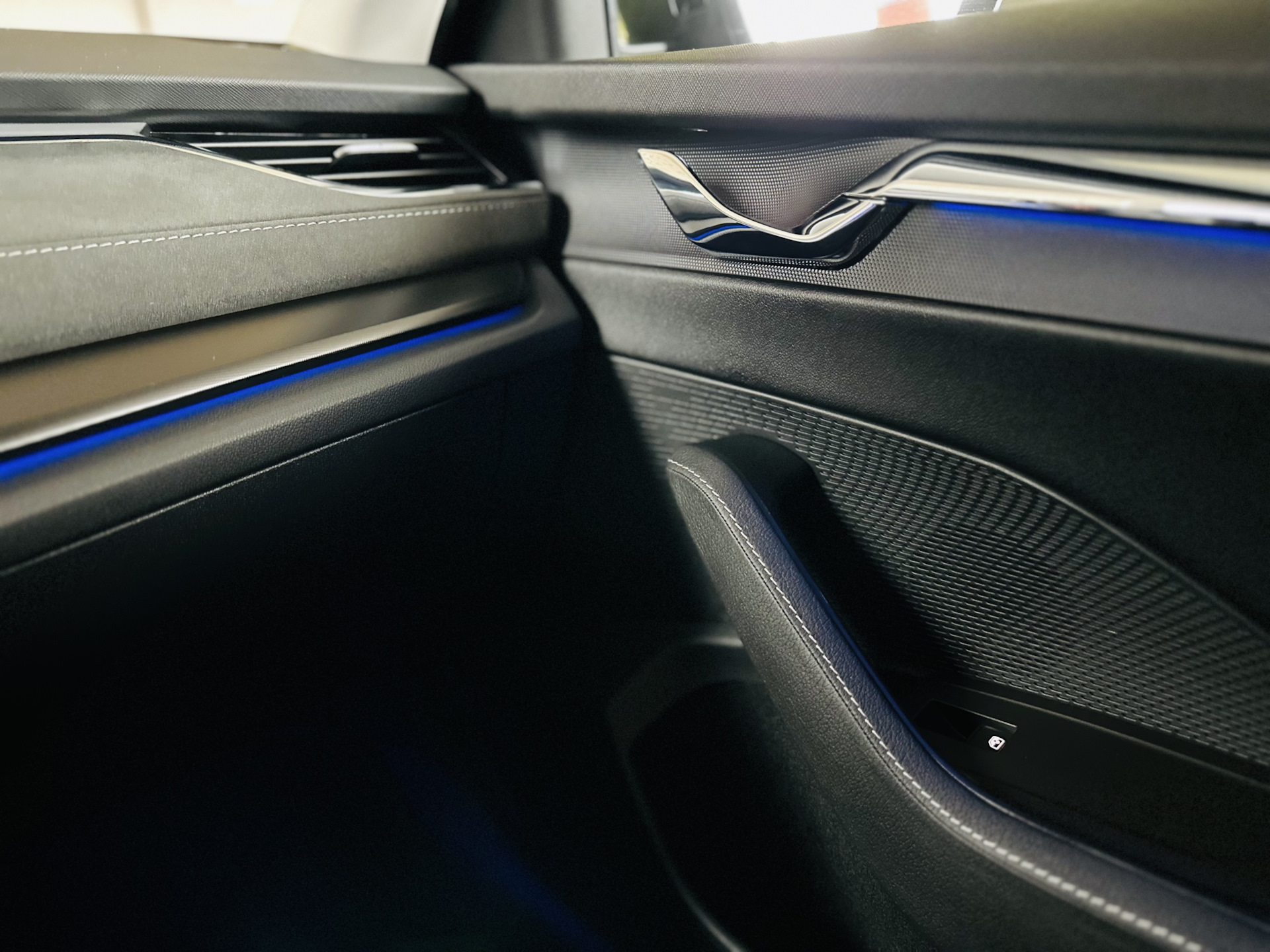 Немного обновил салон и домашний шиномонтаж) — Skoda Octavia A8 Mk4, 1 ...