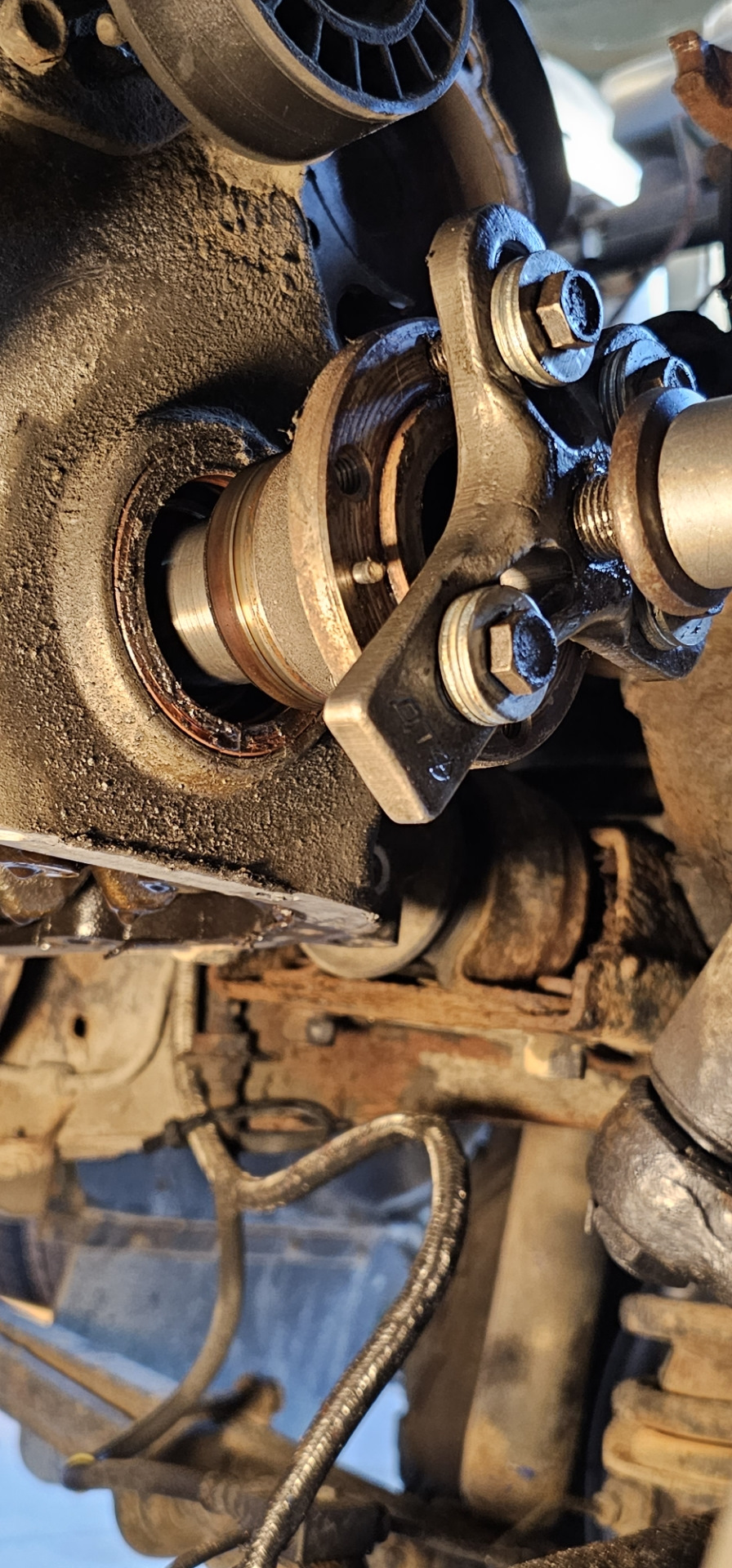 Змз 409 пропало давление масла — УАЗ 3303, 2,4 л, 2001 года | своими ...