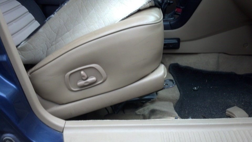 Блок кнопок управления сиденьем — Mitsubishi Galant (9G), 2,4 л, 2006 ...