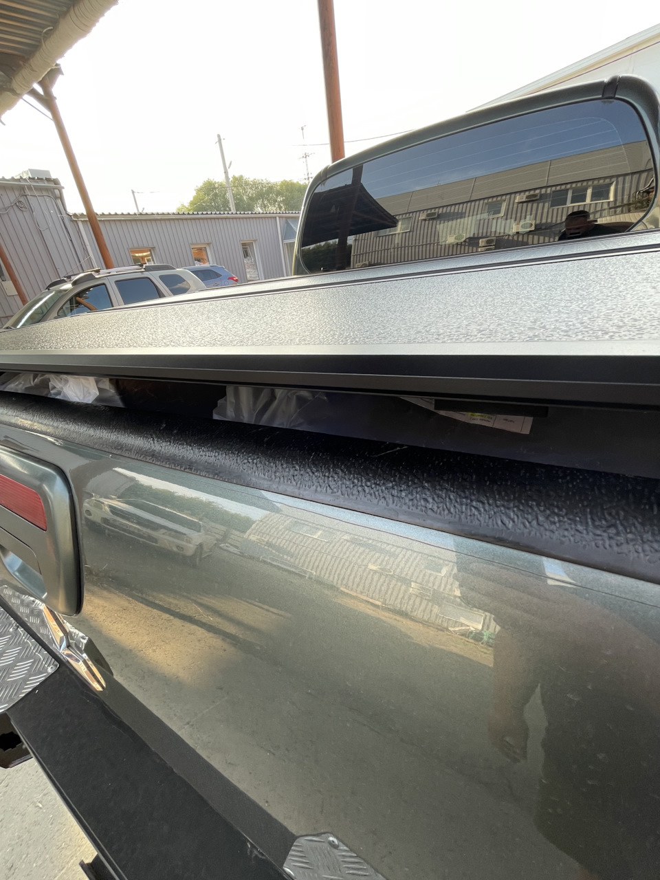 Рука пролазит — Mitsubishi L200 (4G)