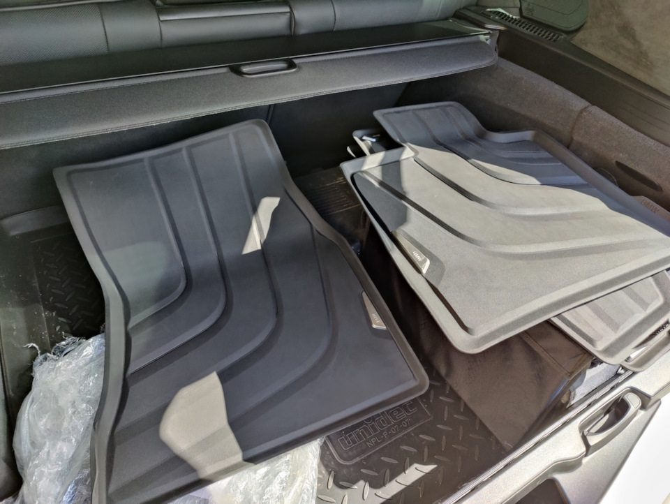Оригинальные коврики от F15 — BMW X5 M (E70), 4,4 л, 2010 года ...