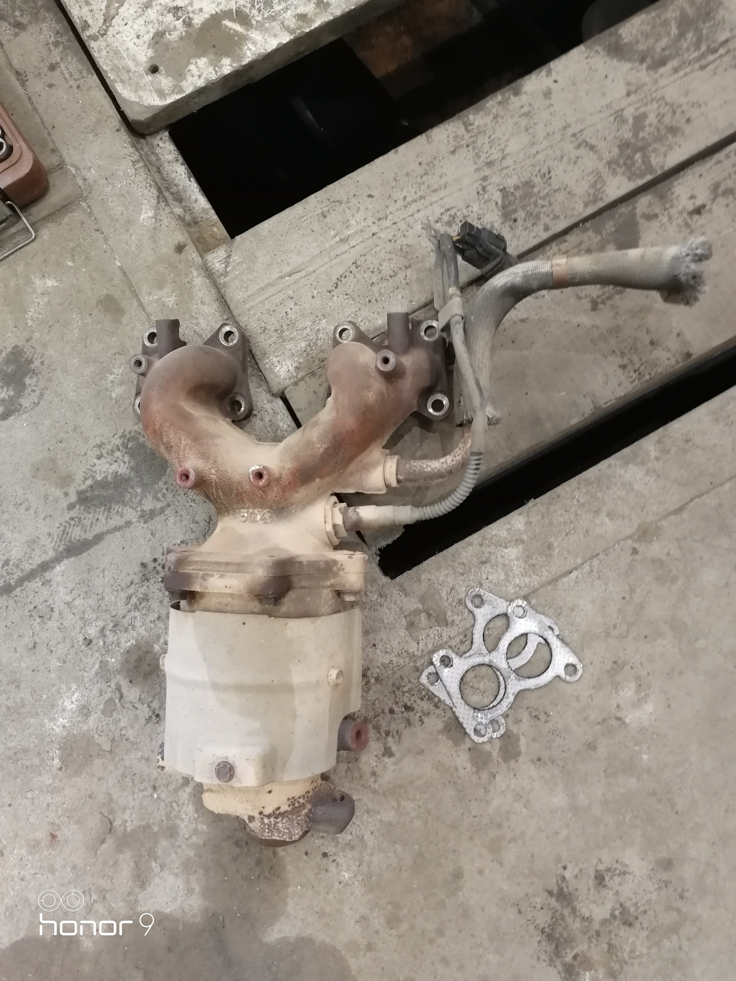 Катализатор ниссан блюберд. Катализатор ниссан блюберд 8 поколение. Двигатель sr18 катализатор ниссан. Сколько катализаторов в ниссан блюберд 1998 года. Катализатор ниссан блюберд.