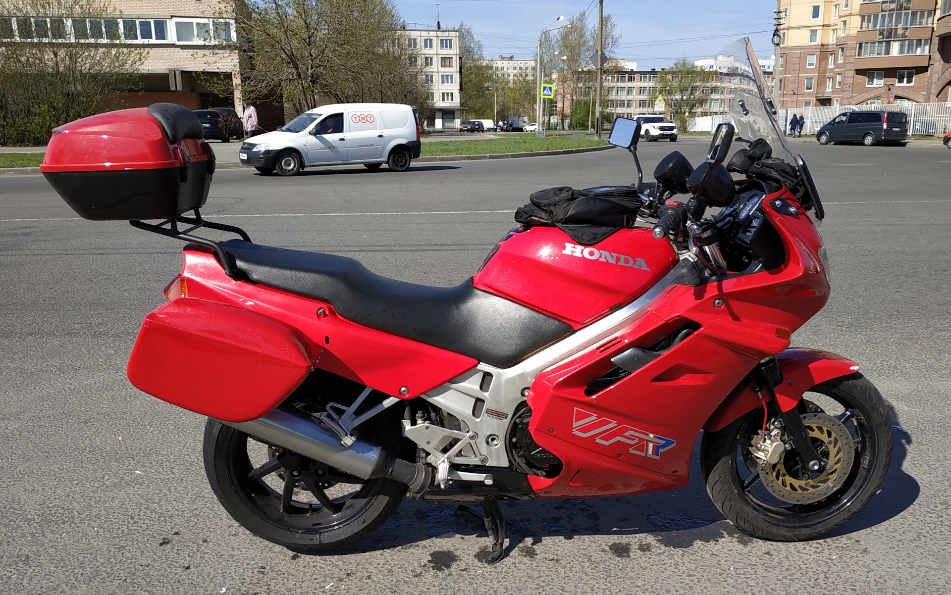 Honda VFR 800 С кофрами