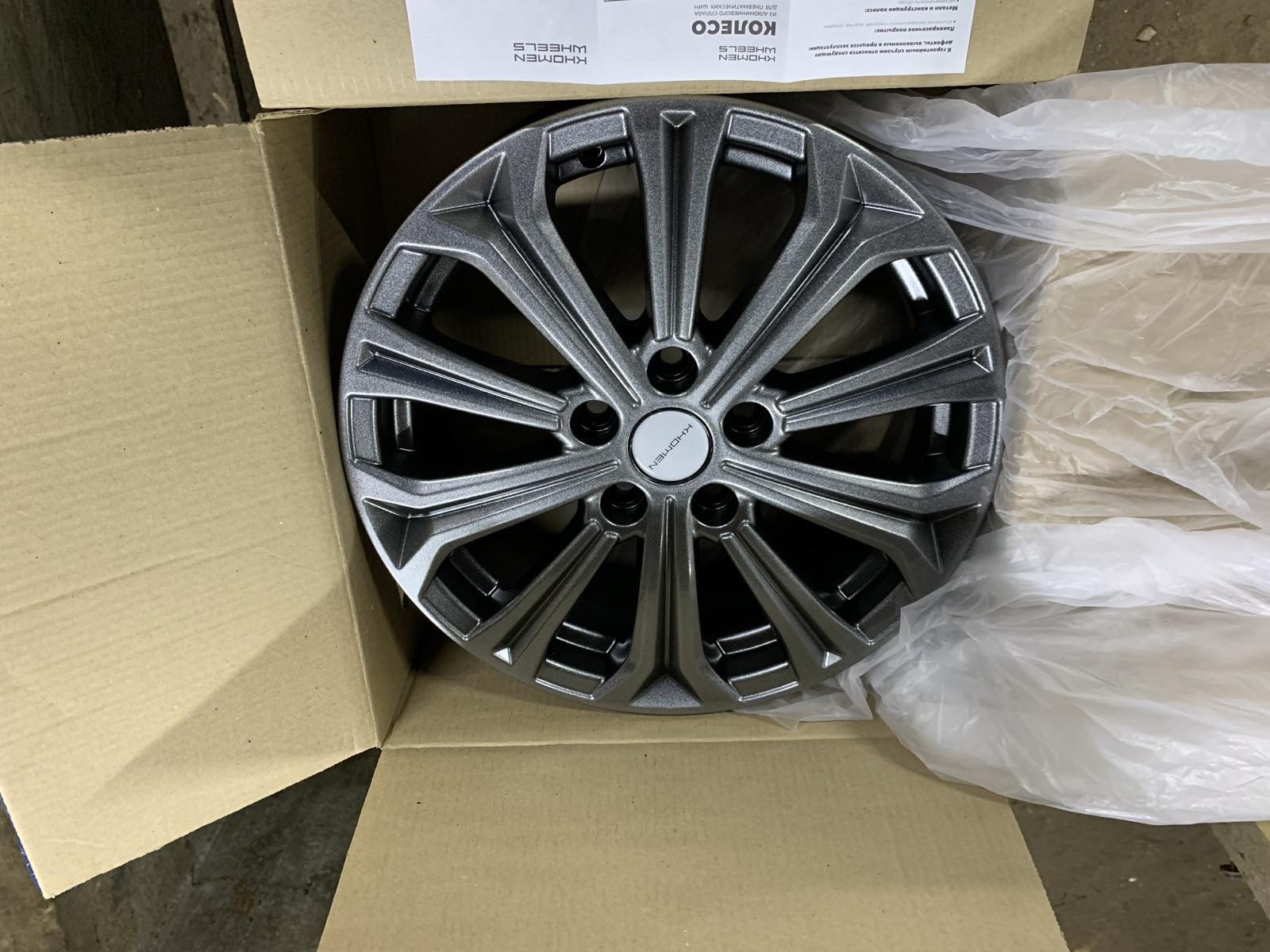 Шины Ikon nordman sx3, Khomen wheels — Ford Focus Sedan III, 1,6 л ...