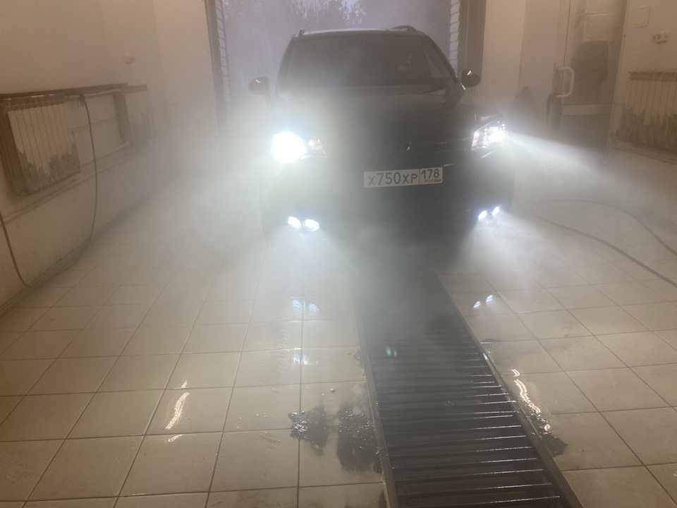 Замена лампочки в пепельнице — Volkswagen Touareg (2G), 3 л, 2014 года ...