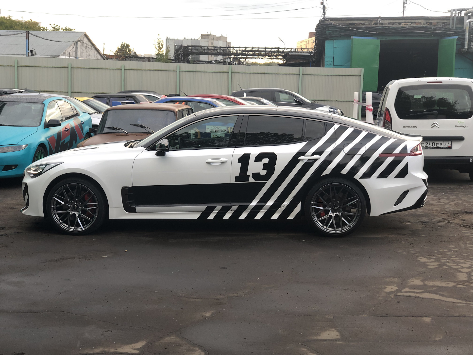 Оклейка Kia Stinger