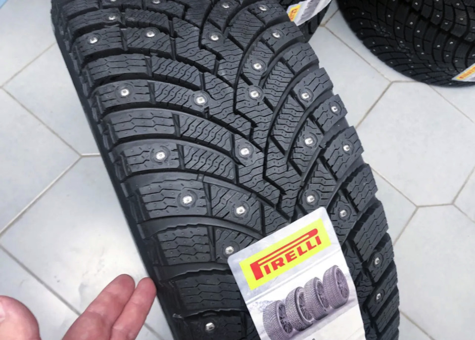 Шины зимние шипованные Pirelli 215/60 R17 на Hyundai Creta (2G ...