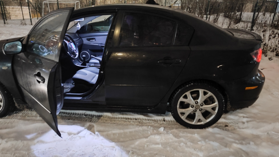 Фото в бортжурнале Mazda 3 (1G) BK