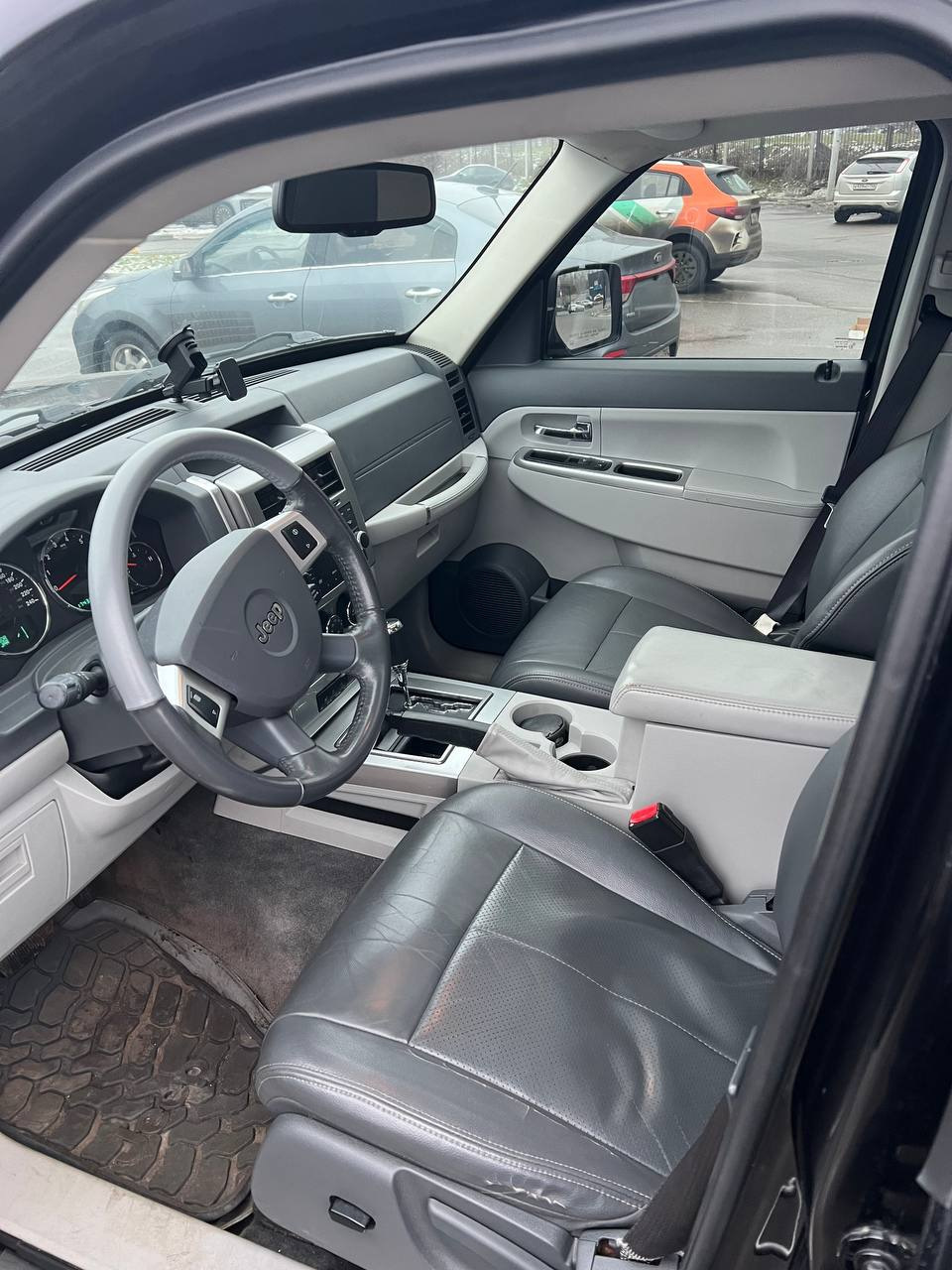 Фото в бортжурнале Jeep Cherokee (KK)