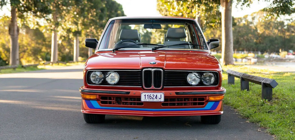 BMW (E12) 528iA Freude am fahren, Fahren