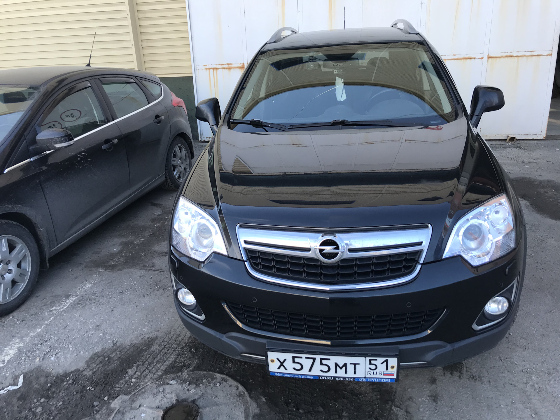 Опель мурманск. Opel Antara 2006. Опель Антара l07. Авторазборка Опель Антара. Opel Antara с 2007 г.в дефлектор капота.