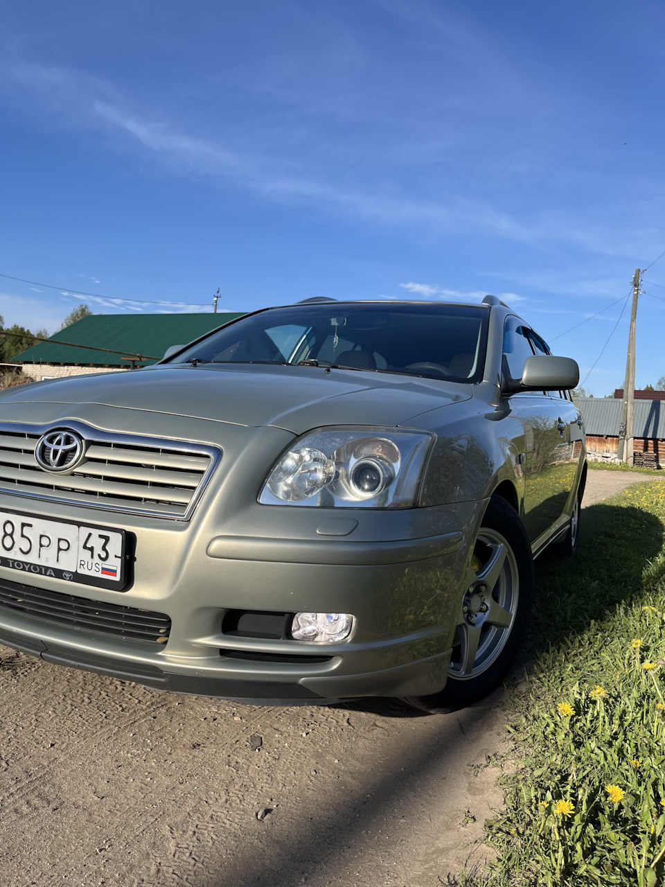 Полировка кузова, нанесение воска на ЛКП. — Toyota Avensis II, 2 л, 2004  года | фотография | DRIVE2