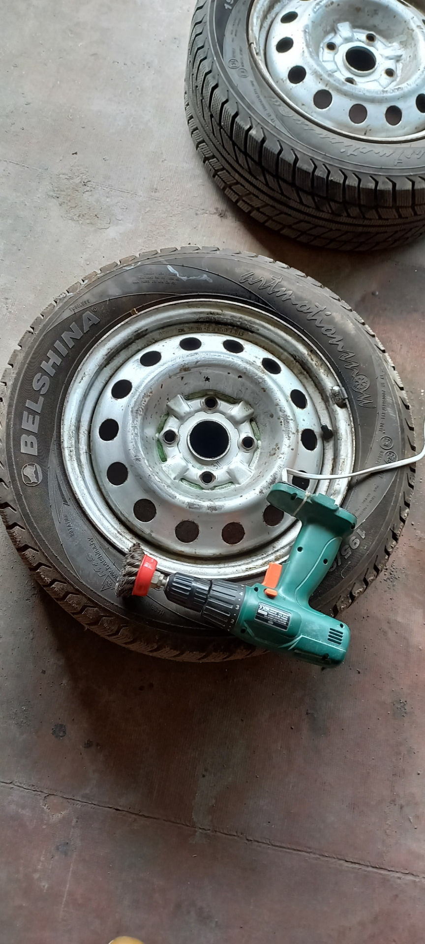 Покраска дисков молотковой краской — Chevrolet Lacetti SW, 1,8 л, 2005 ...