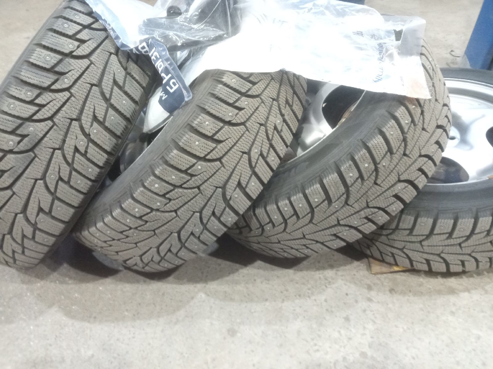 Hankook pike r13. Hankook pike r13. Hankook pike r13. Ханкук рс 2 r 13 зима. Hankook pike r13.