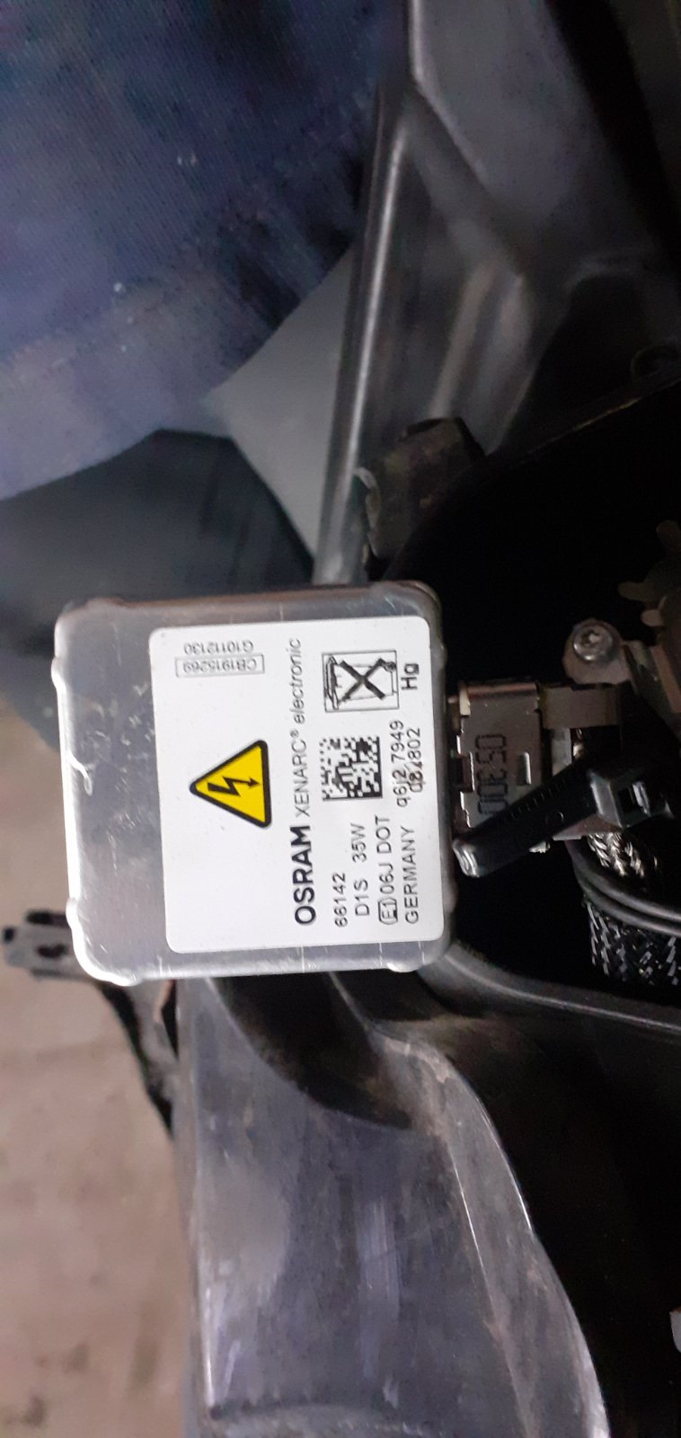 Замена ксеноновой лампы Opel Signum — Opel Signum, 2,8 л, 2006 года ...