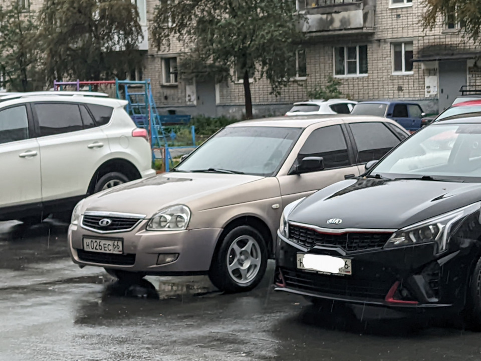35% или 15%. Тонировка боков без лба. — Lada Приора седан, 1,6 л, 2007 ...