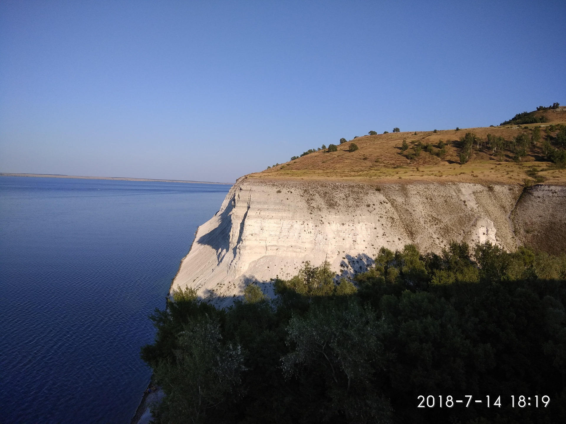 Утес степана разина саратовская область фото