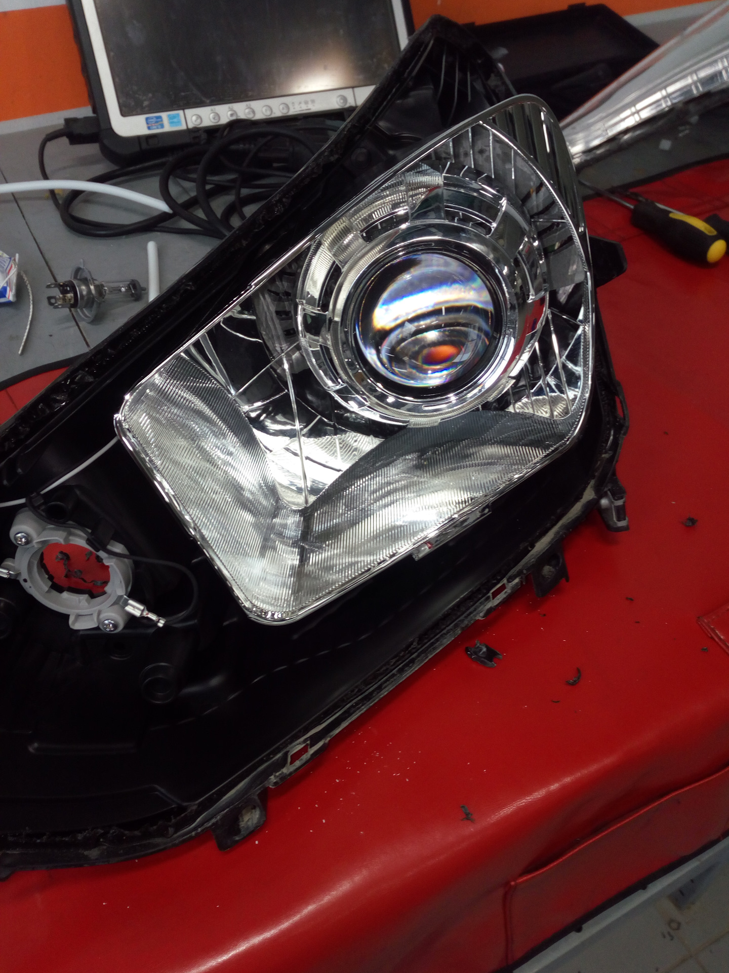 Hyundai creta 2020 тюнинг. Хендай крета фара с линзой. Фара крета линза новая. Хендай крета фара с линзой. Крета линзы в фару.