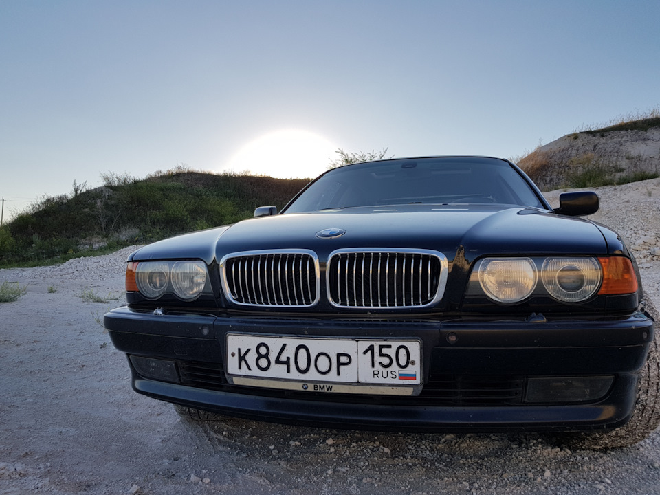 прошлая 740, ну Кайф же — BMW 7 series (E38)