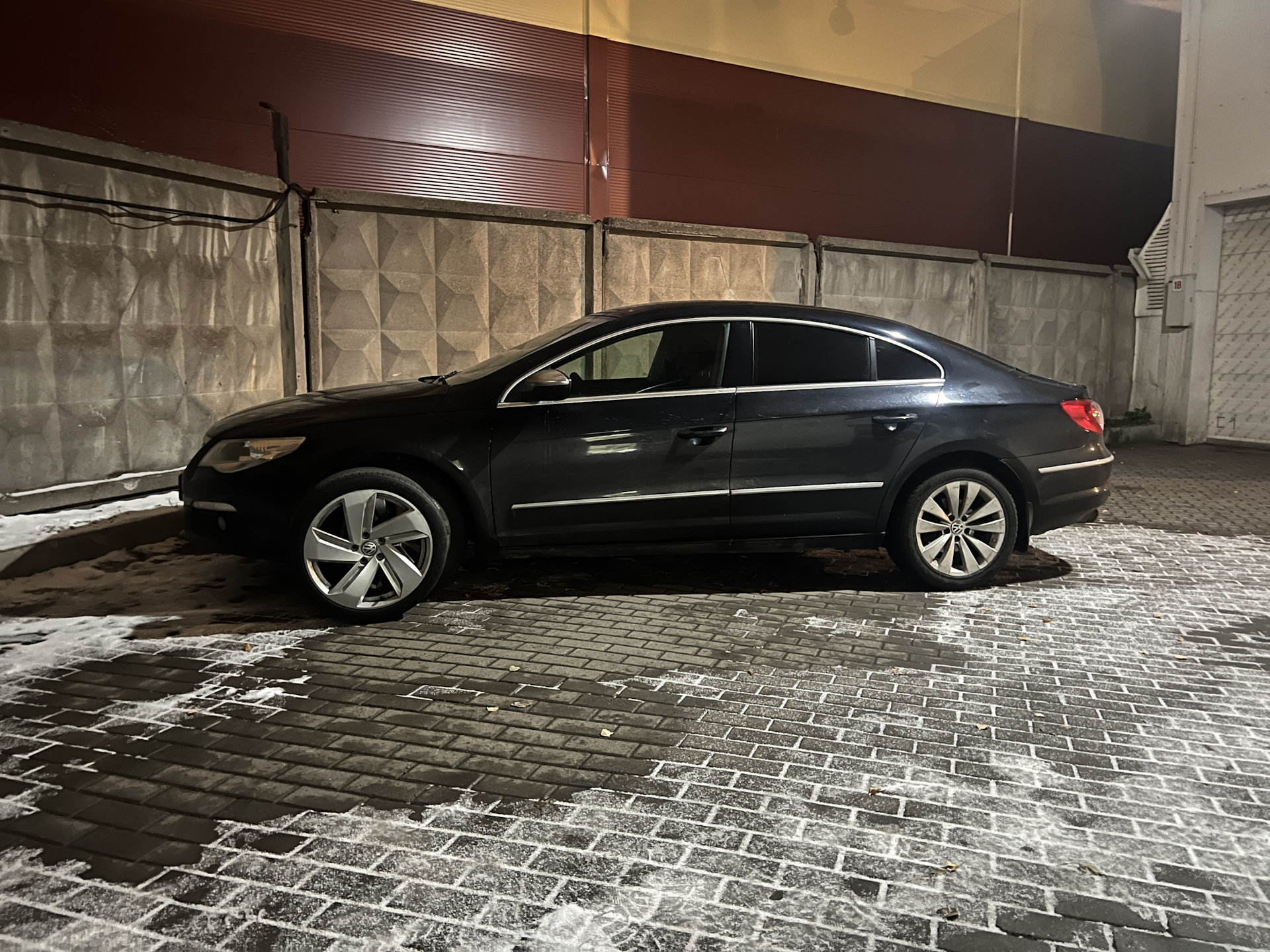 Готовь сани летом, а телегу зимой — Volkswagen Passat CC, 1,8 л, 2011 ...