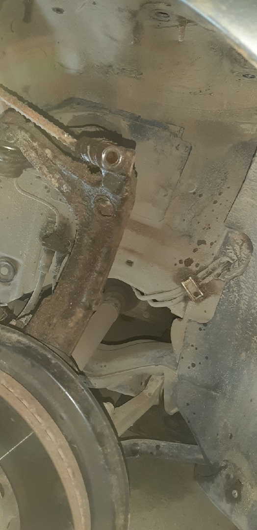 как я хотел поменять опору амортизатора, но поменял весь амортизатор ...