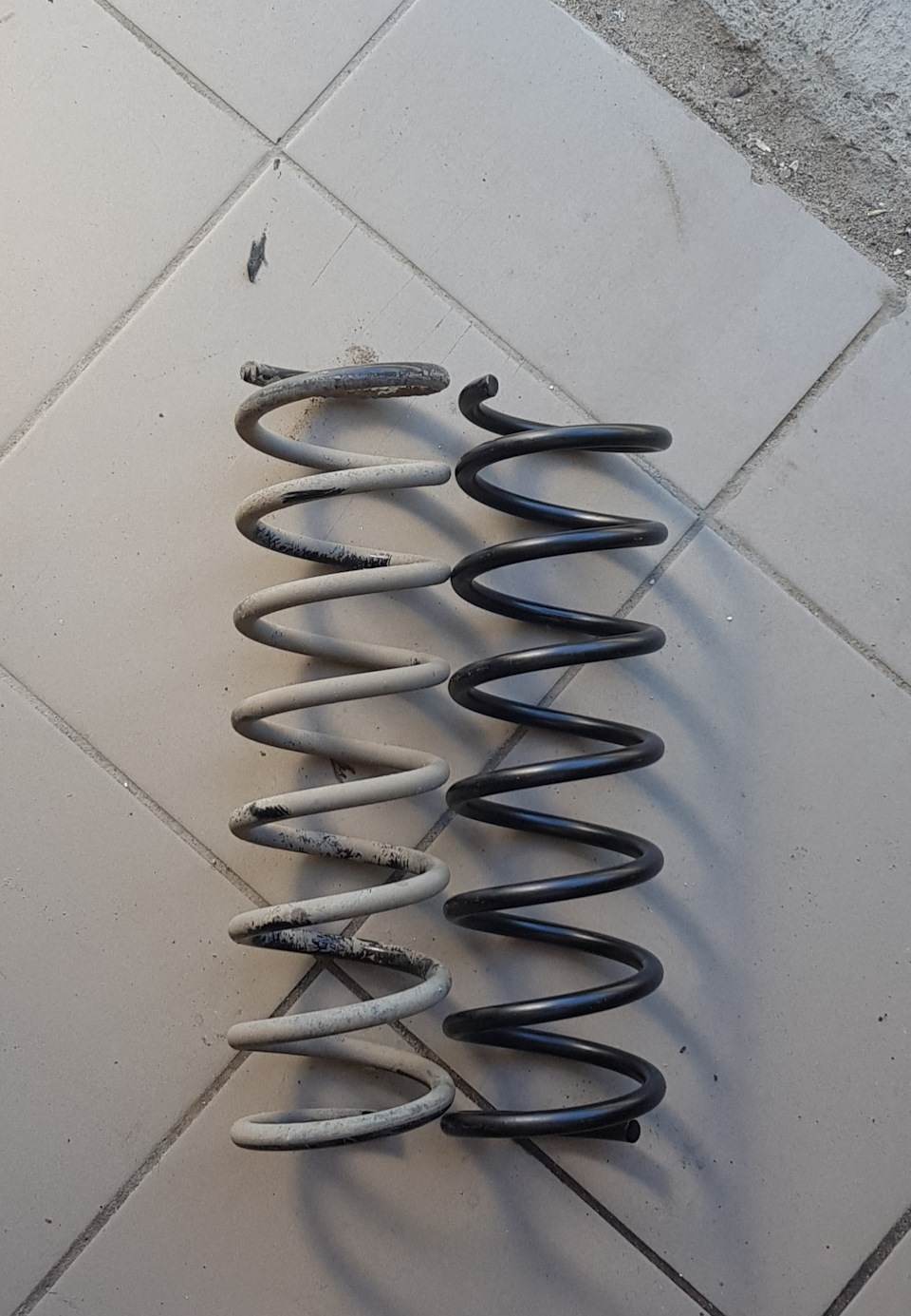 Разница между пружинами один веток — Ford Focus Hatchback III