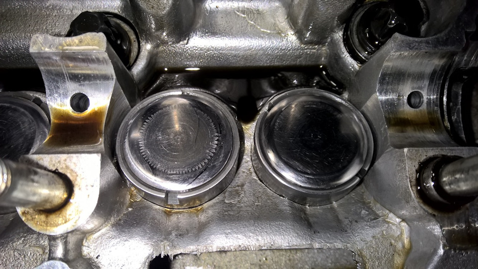 края стачивал болгаркой сперва, потом шкуркой полировал на машинке шлифовальной, далее пастой гоя, всё блестело, но не оправдало ожиданий. — Lada Granta