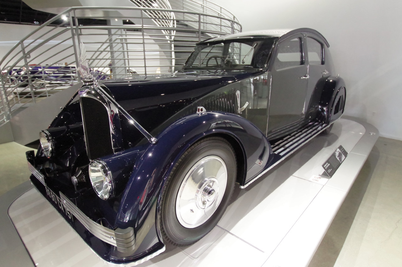 Музей Petersen — Часть 17. Avions Voisin, White, Willys, Yamaha — DRIVE2