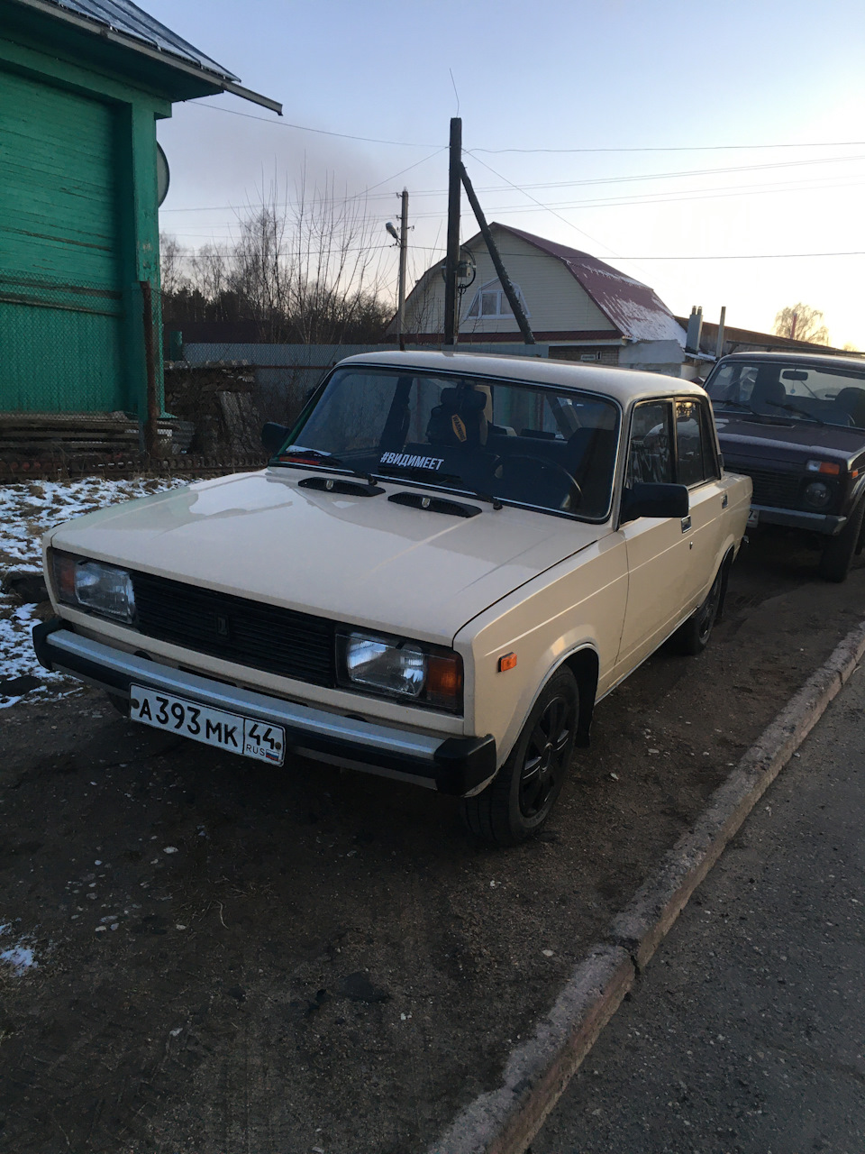 Красивые парни, машины не тонируют — Lada 21057, 1,5 л, 1997 года | своими  руками | DRIVE2