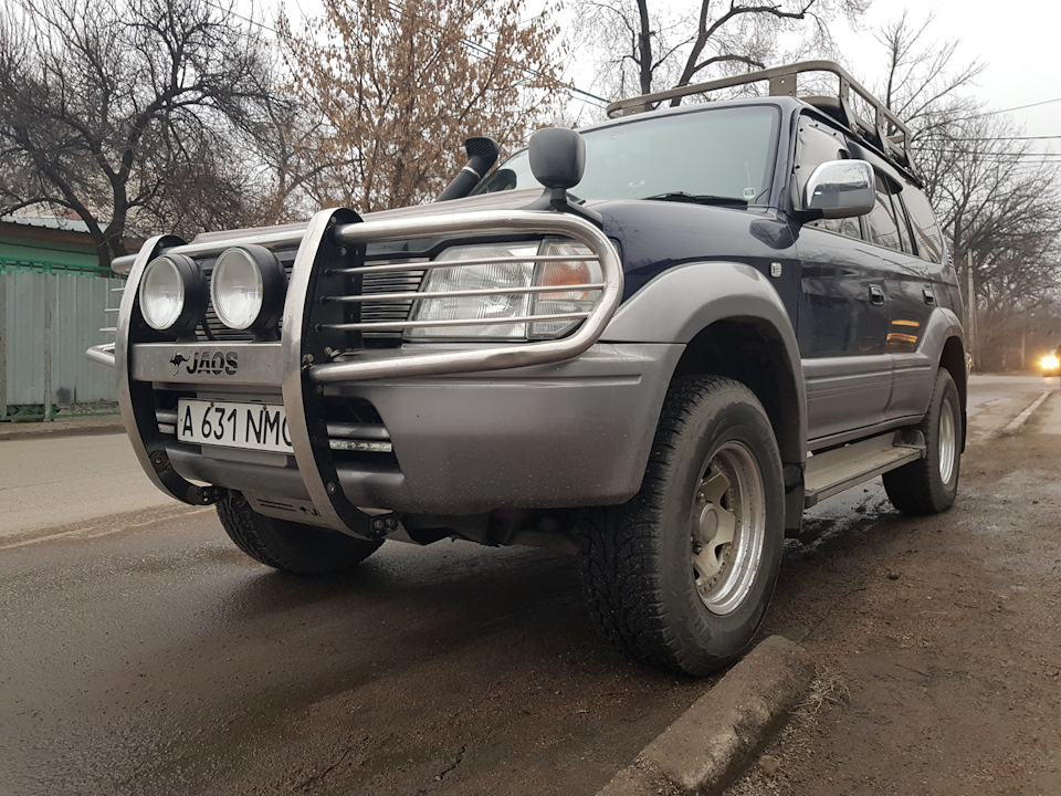 Тюнинг Toyota Prado 90 кенгурятник из нержавеющей стали