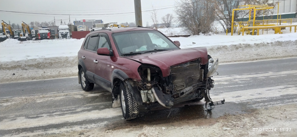 Не заводится после ДТП — Hyundai Tucson (JM), 2 л, 2005 года | поломка ...
