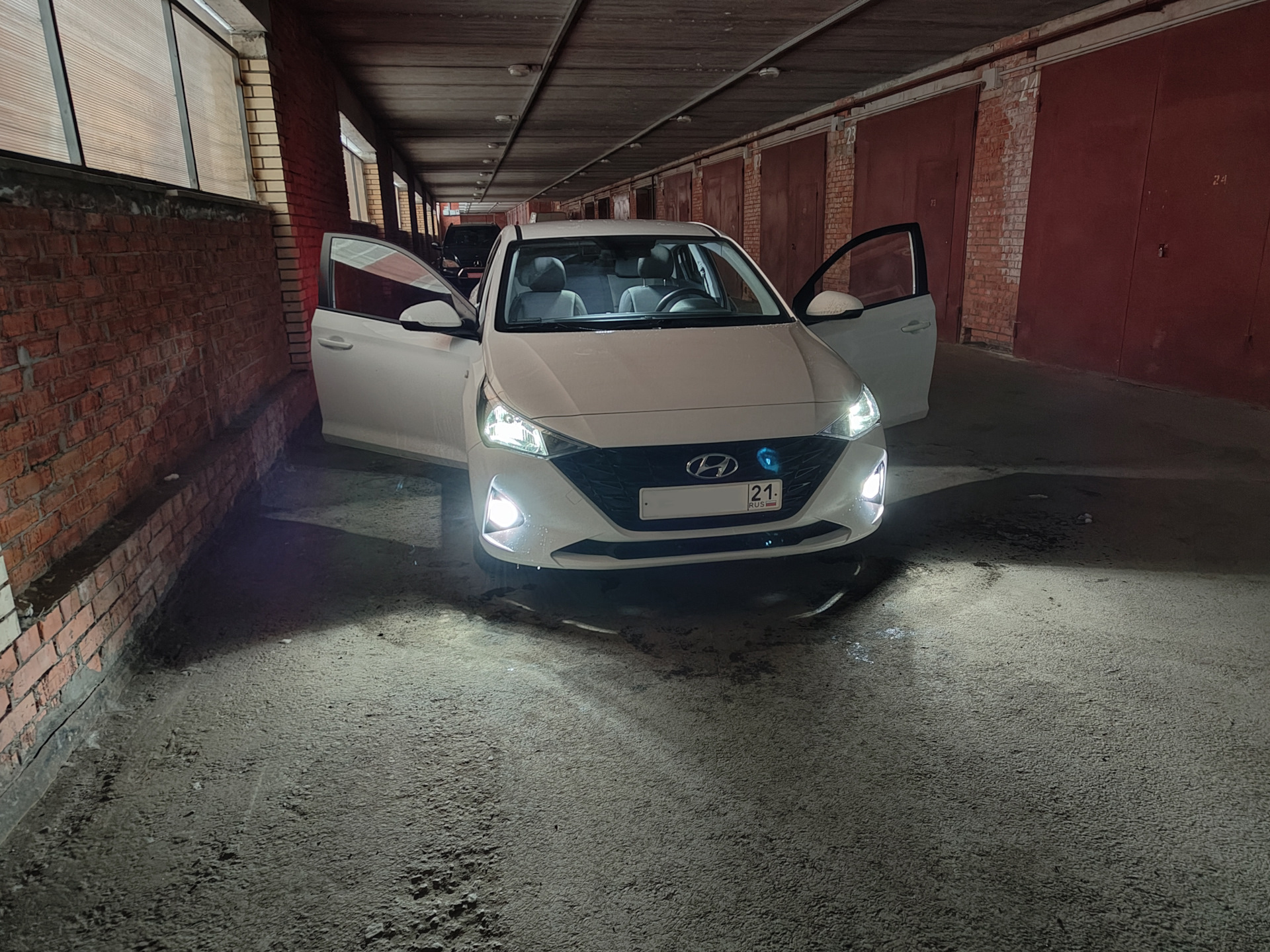 LED-лампы в ближний-дальний, габариты и дхо. — Hyundai Solaris (2G), 1 ...