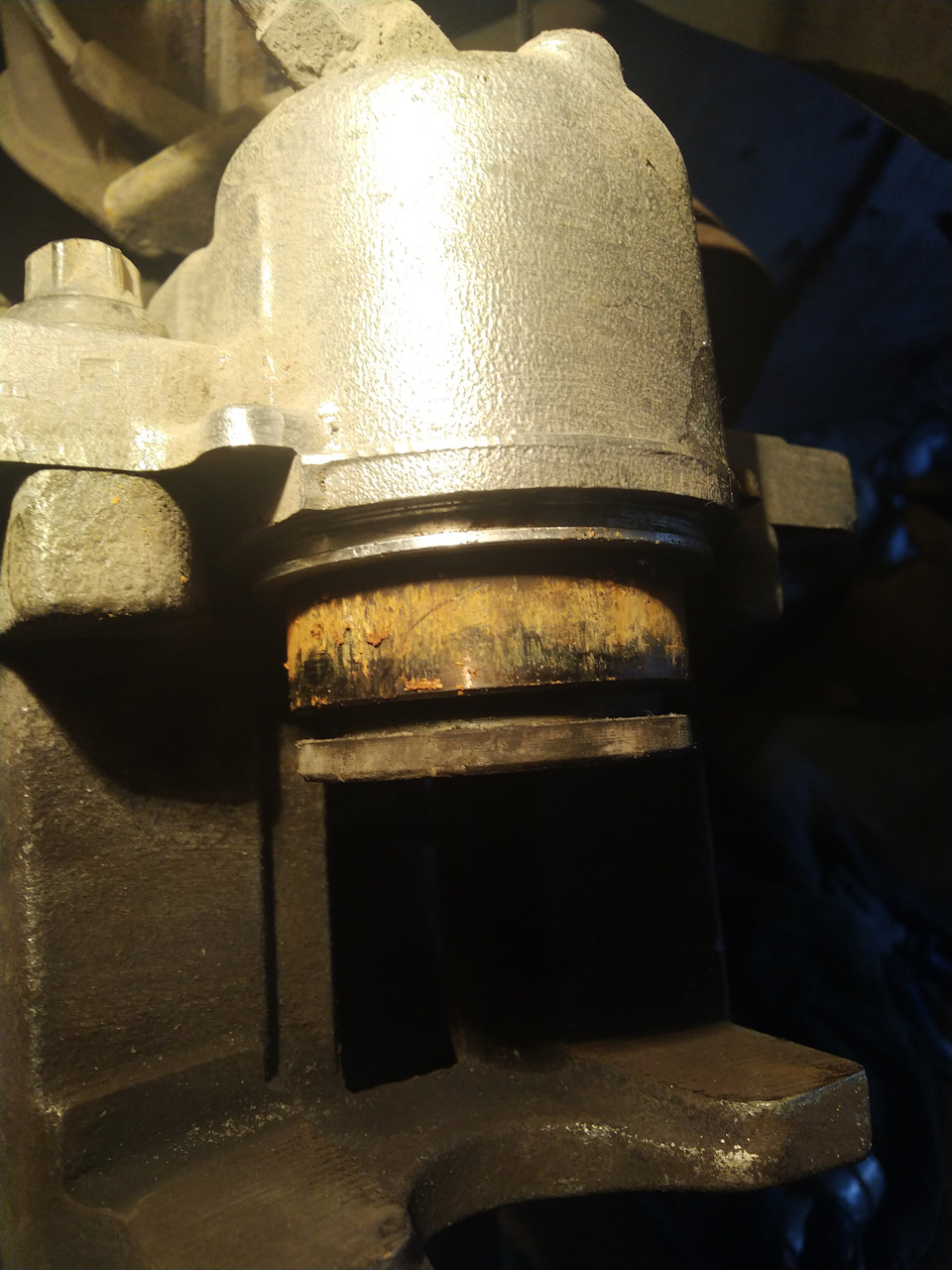 Опять суппорт клинит. — Lada Kalina Cross, 1,6 л, 2018 года | поломка ...