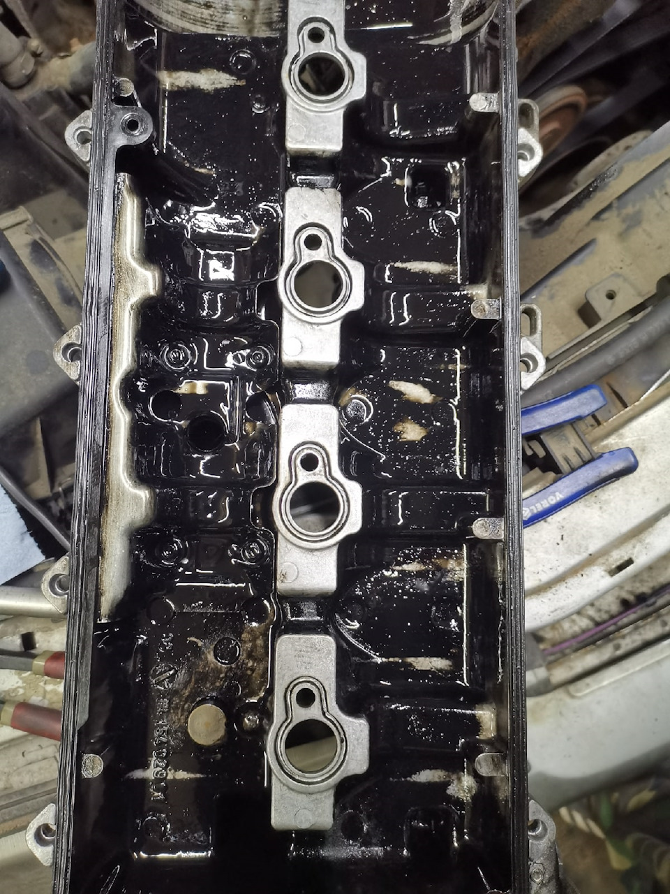 yCAAAgBRjeA 960 мокрые форсунки дизель в чем причина