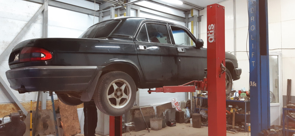 Замена передних и задних тормозных колодок — ГАЗ 3110, 2,3 л, 2000 года ...