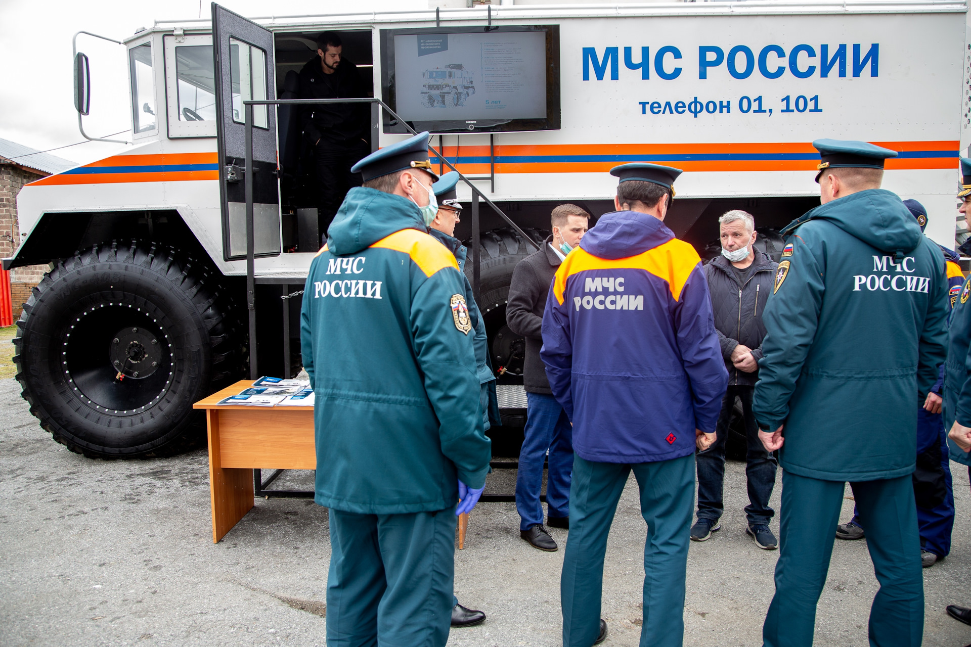 Замминистра МЧС России провел тест-драйв «Бурлака» — Вездеход Бурлак, 2 ...