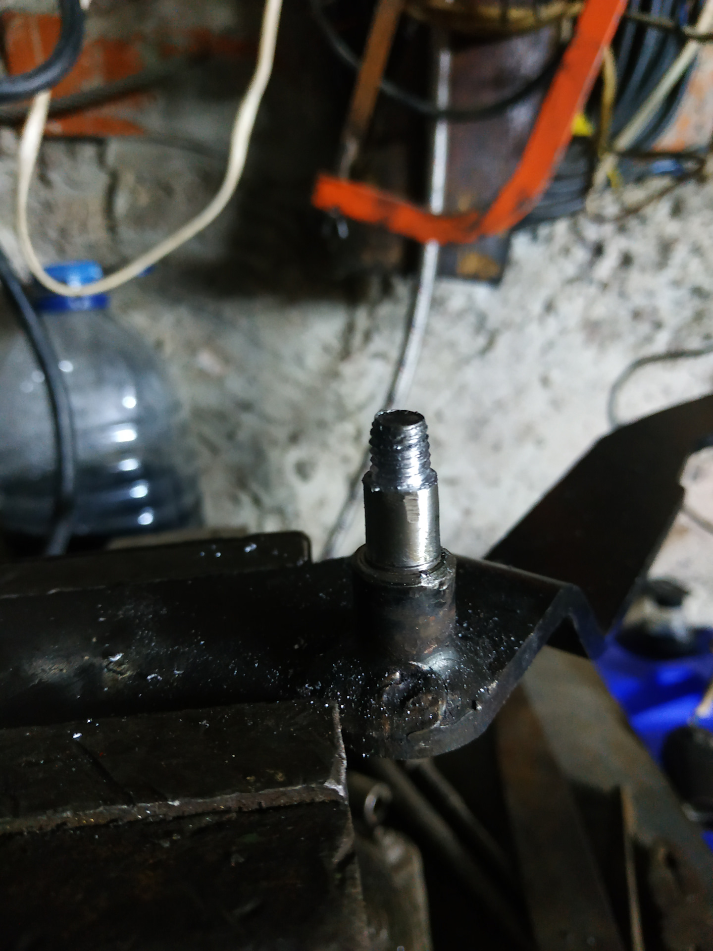 педаль сцепления ваз 2112. пружина педали сцепления рено сценик 1. педаль тормоза volvo 940. ремкомплект педали сцепления максус. жесткая педаль сцепления.