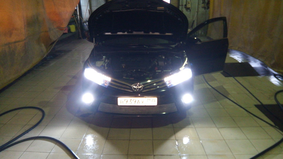Диоды в дальний свет. — Toyota Corolla (160), 1,6 л, 2015 года ...
