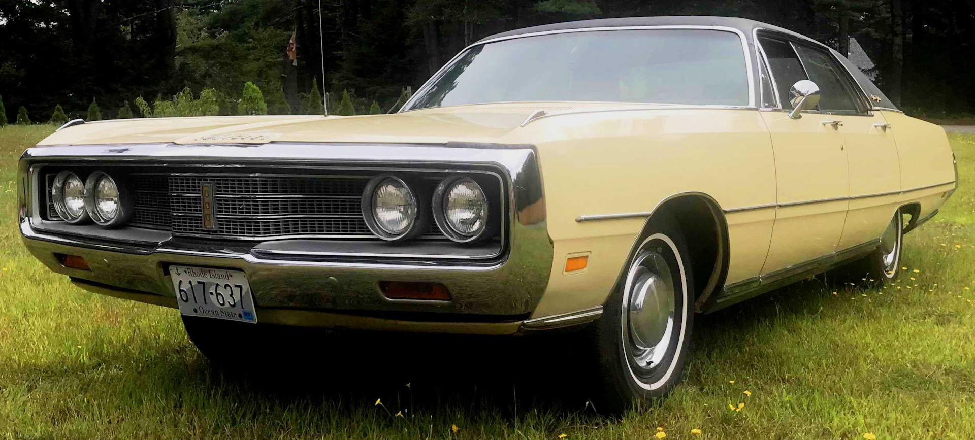 1969 Chrysler New Yorker 4 Door Wall