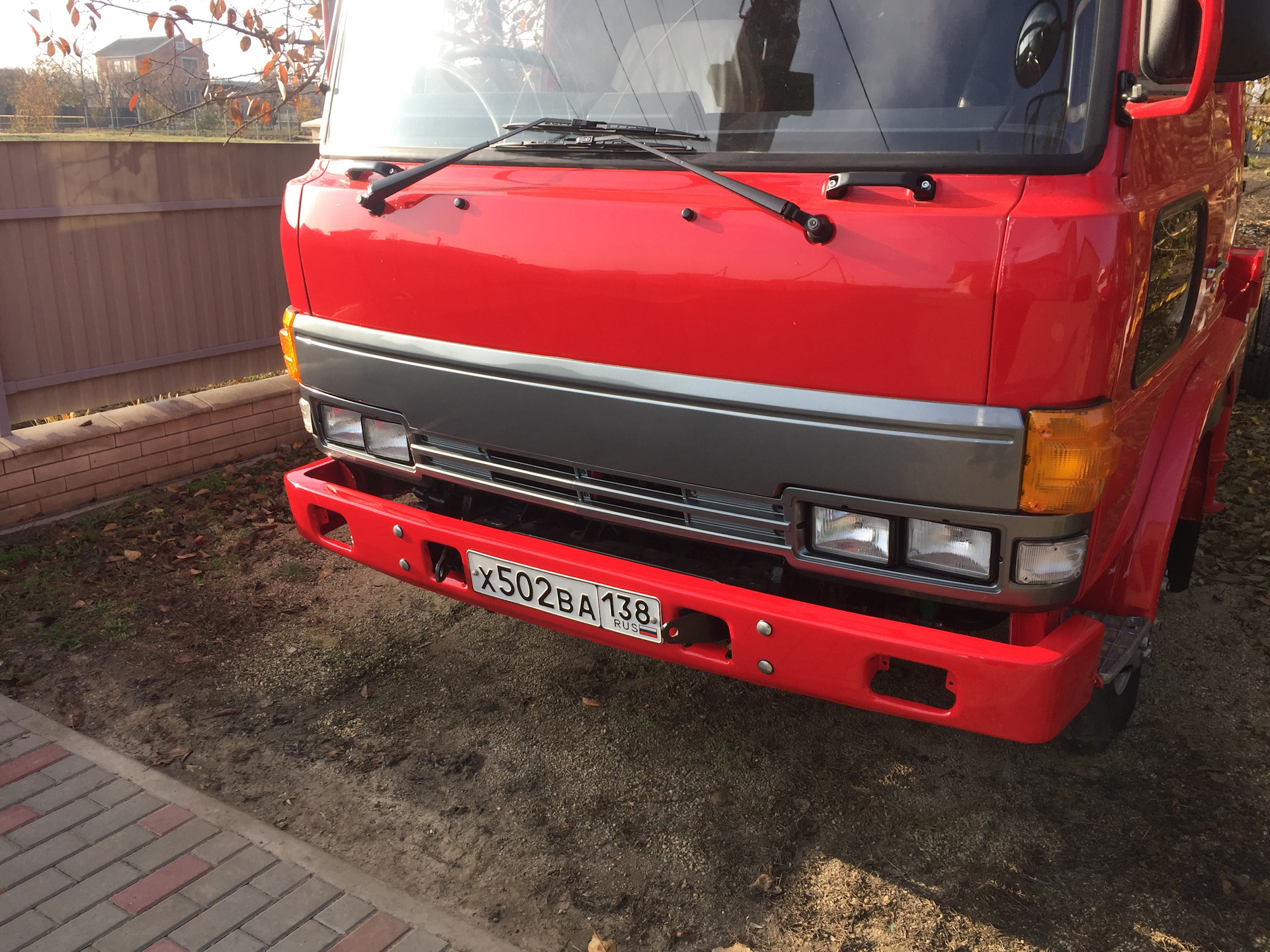 Ремонт hino. Хино рейнджер 5 тонн. Бампер Hino Ranger. Хино рейнджер 1989. Hino Ranger 1994 кабина.