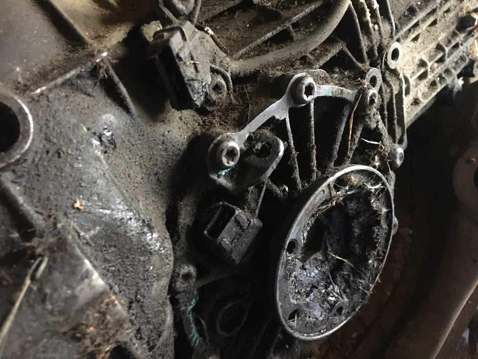 Упала стрелка спидометра упал капот))) — Audi 100 (C4), 2,3 л., 1991 ...