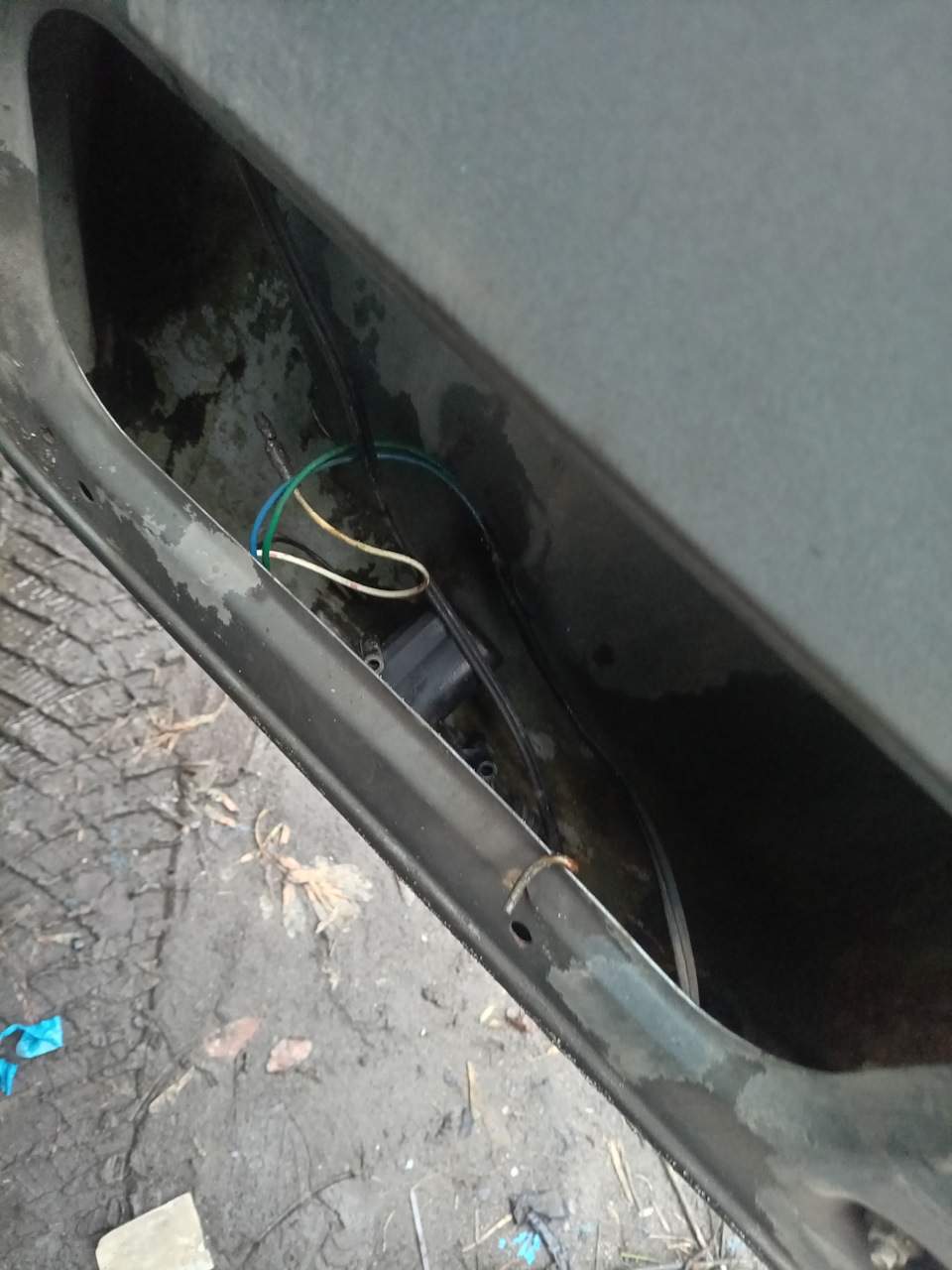 С права тоже был активатор, правда лежал внизу — Lada 2120 Надежда