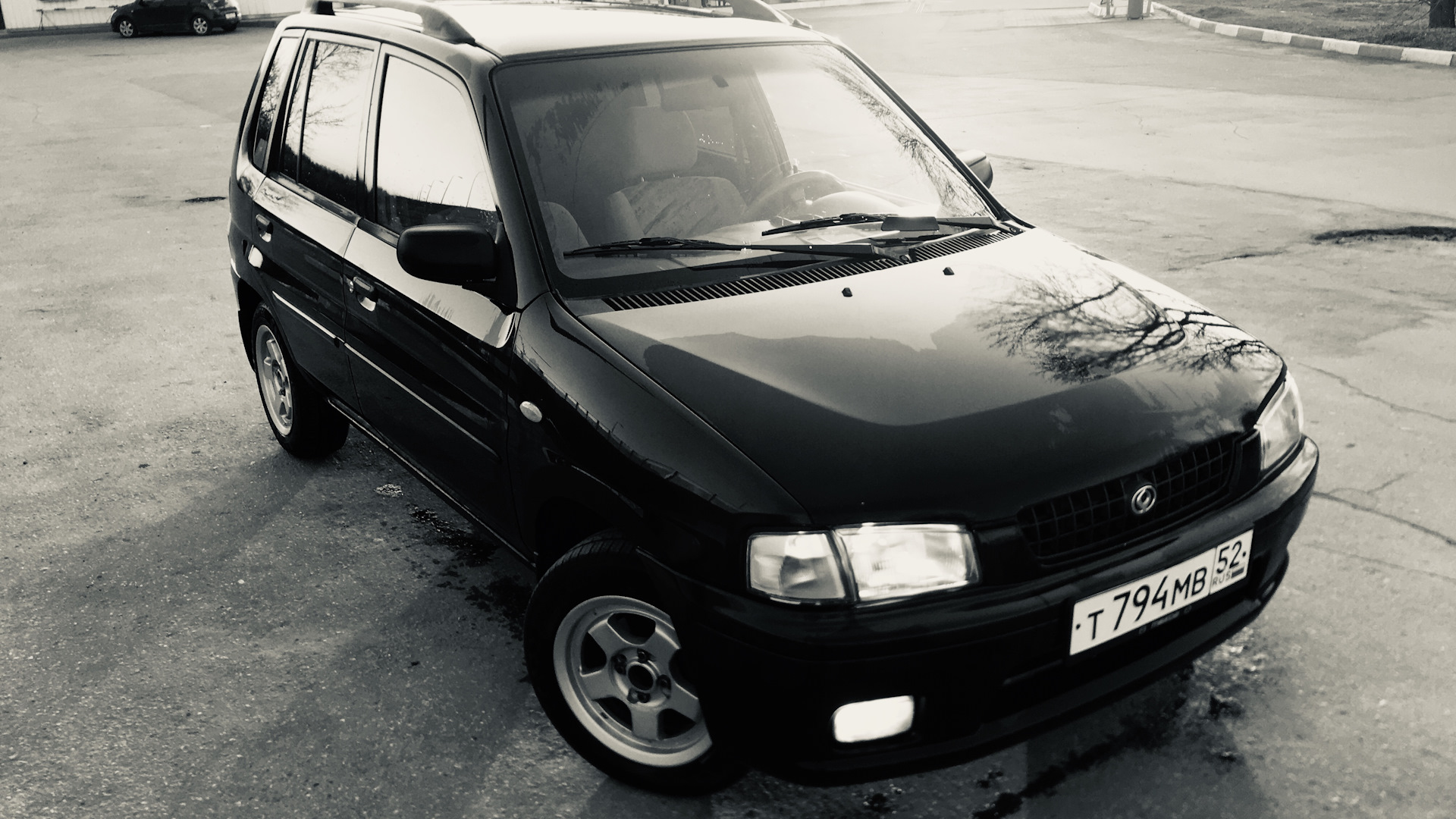 Mazda Demio (1G) 1.3 бензиновый 1998 | --=ЧЕРНЫЙ КВАДРАТ=-- на DRIVE2